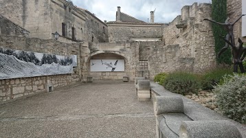 Hôtel Rest. Bautezar et Musée