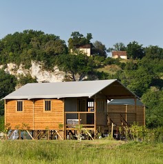 Camping Le Rocher De La Cave ***