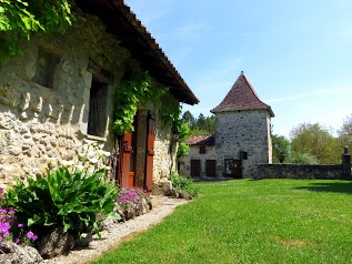 Gîtes et Chambres d'Hôtes de PEHILLO avec piscine