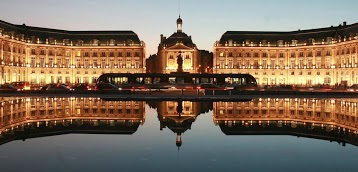 Les Sarments de Sauvage, gîte pour 8 personnes avec piscine à Langoiran, près de Bordeaux