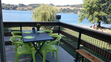 Camping le bord du lac***