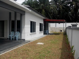 Jauzara homestay Berkolam Renang