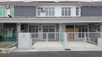 Anjung Vacation Home