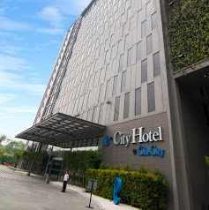 e.City Hotel @ One City