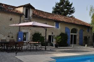 Chambres et Tables d'Hôtes La Grange Au Bois