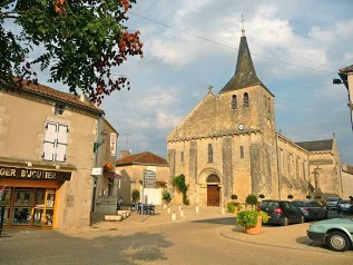 Office de Tourisme Lussac-les-Châteaux