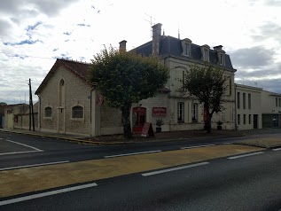 Hôtel** Restaurant La Goule Benèze