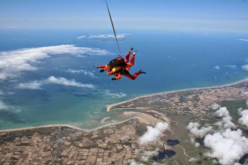 Jump En Parachute Lessay