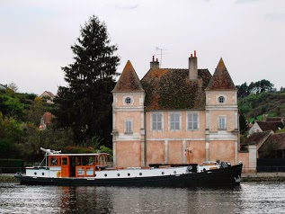 Edge Charter - Barge cruise the Randle