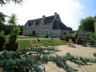 Le vieux Chateau de Hommes