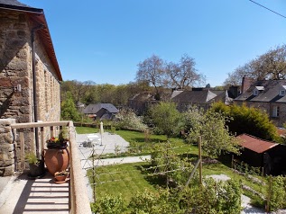 gîte et chambres d'hotes a Fontaine Daniel