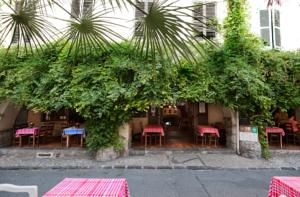 Hôtel Restaurant les Arcades