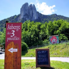 L'auberge Des Trois Pucelles